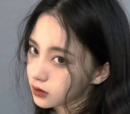 适合留长发的4大星座!她们披头发美若天仙,异性缘好到流泪