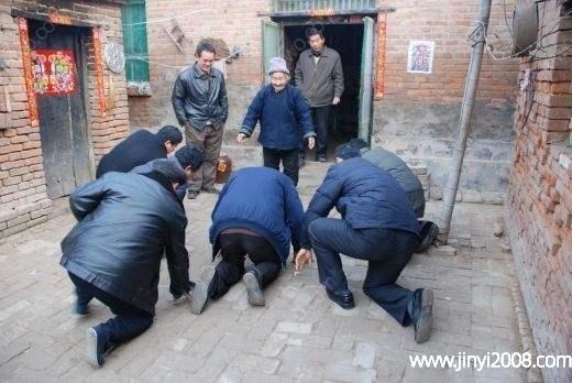 结婚上拜叩头亲人的先后顺序