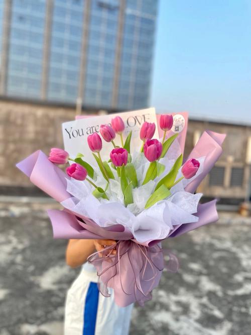 4月25日生日花语:豪华郁金香,4月25日是什么星座?