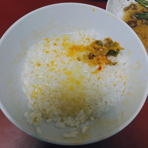 自己吃榨菜