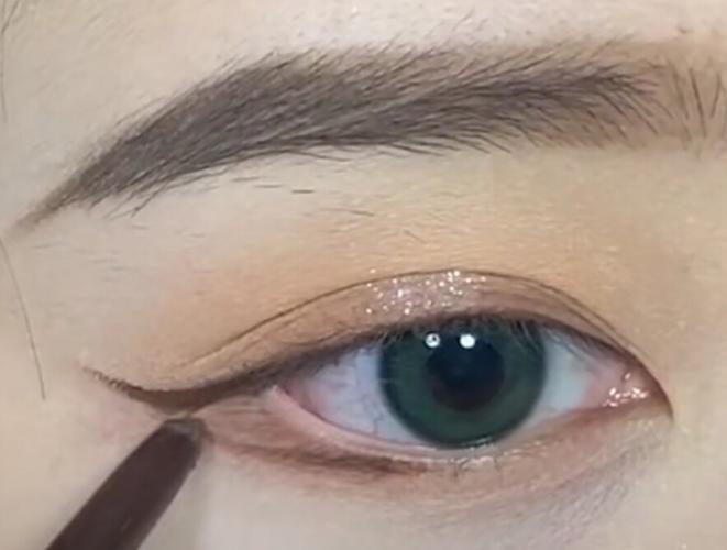 不再有距离感!丹凤眼怎么画眼线你知道吗