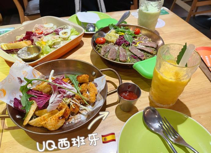 一个人吃大餐 一定要发朋友圈的面相