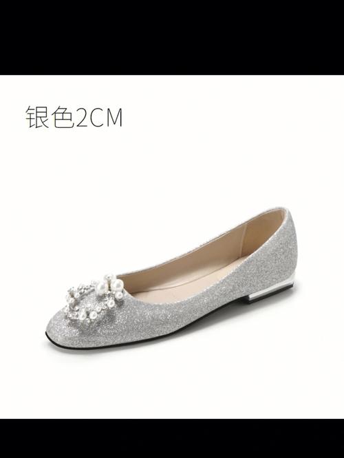 已婚女人梦到穿白鞋预示什么意思