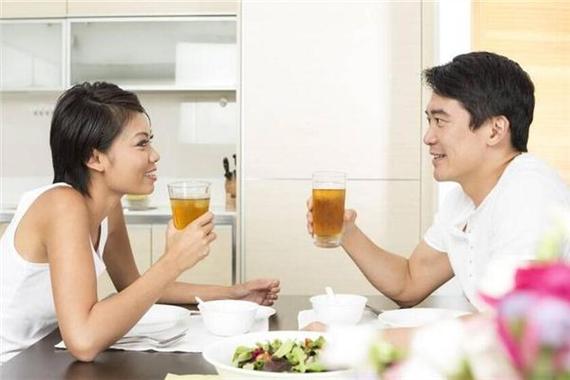 梦见与情人一起进餐怎么回事