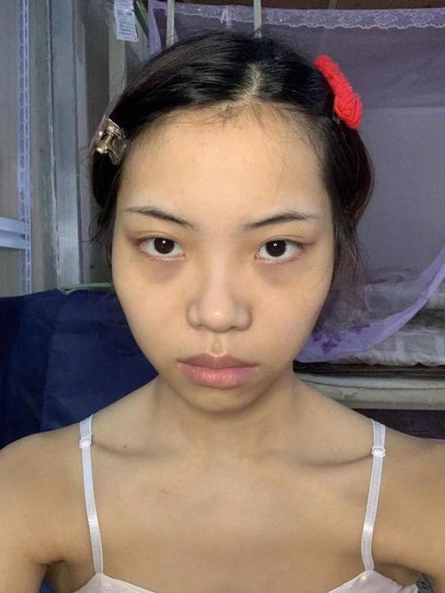 解析:塌鼻子面相的性格