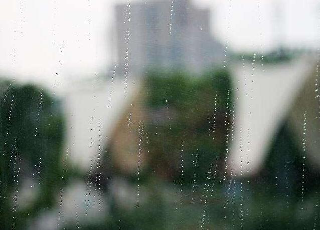 梦见夜晚下小雨