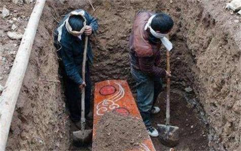 梦见睡在坟墓旁边会怎样?