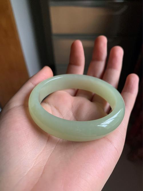 什么样的玉手镯才是好玉