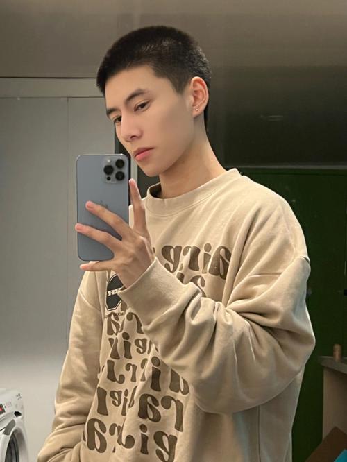 巨蟹男的长相特征