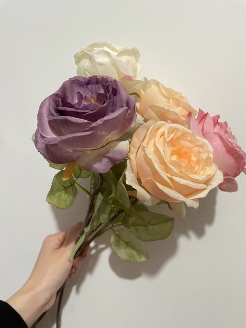 家里的假花要扔了吗