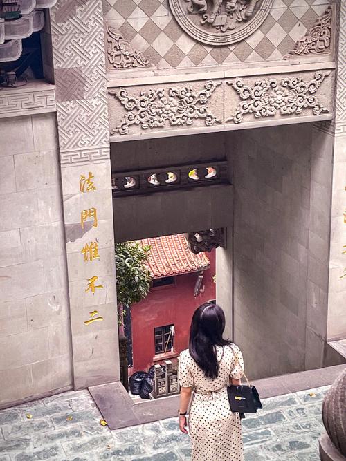 梦见进入寺庙有什么征兆