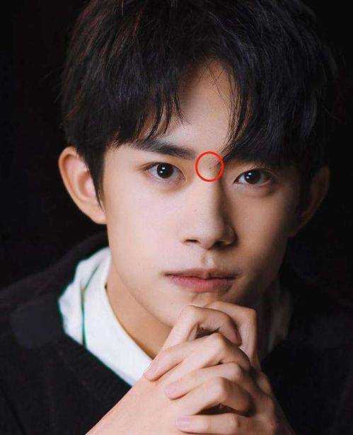 眉心痣男人好不好