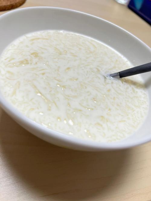 梦见自己吃薄饼