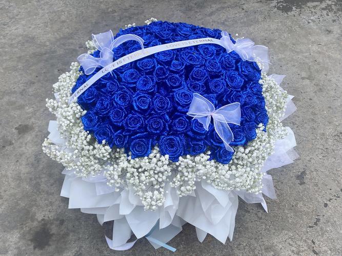 蓝玫瑰蓝色妖姬的花语及含义解