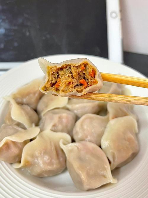 梦见饺子 水饺 吃饺子怎么回事 梦见饺子 水饺 吃饺子有什么预兆