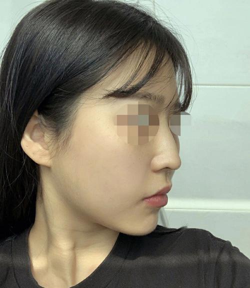 驼峰鼻的女人真的难以驾驭吗