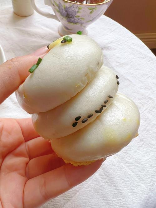 梦见吃小笼包
