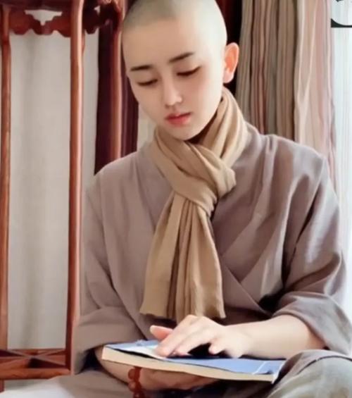 不管怎样的处境都能够保持佛性的面相