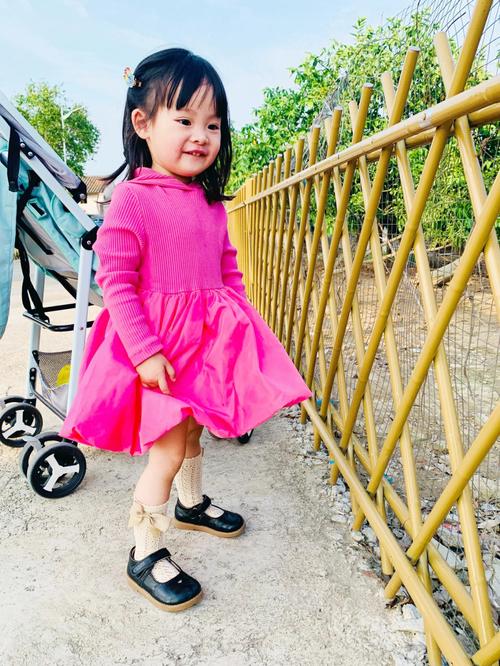 梦到抱着女儿逛街预示着什么意思