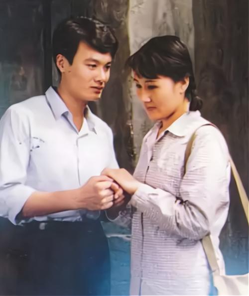 属龙成为废柴的原因何在
