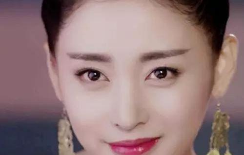 眉尾上扬的女人心性高傲是真的吗