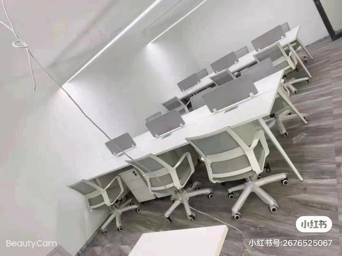 如何利用办公桌颜色开运