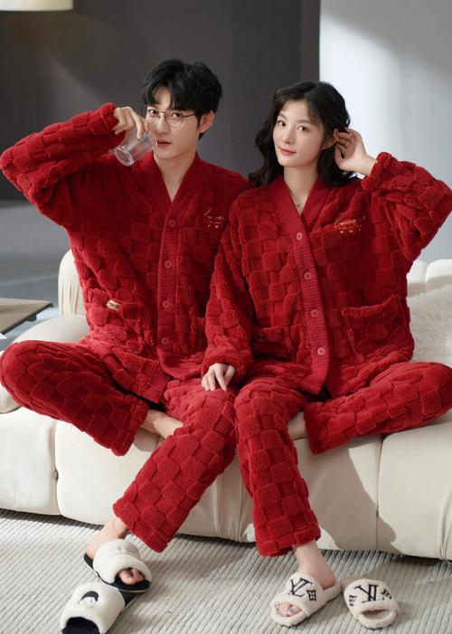 新婚睡衣是女方带过来吗