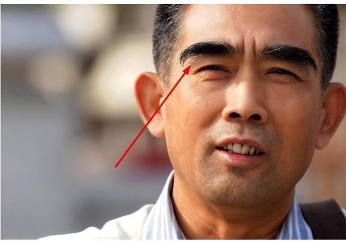 男人长长眉毛什么预兆