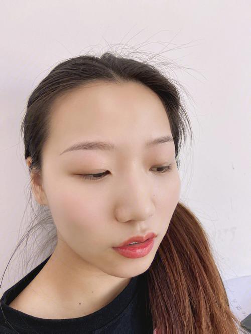 让眉毛看看你的爱情