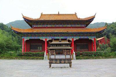 梦见寺庙里的高塔是什么意思