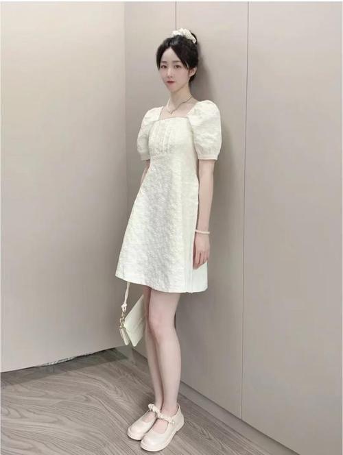 女人梦见试穿裙子预示什么