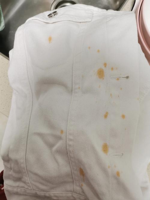 梦见鸡血溅到身上