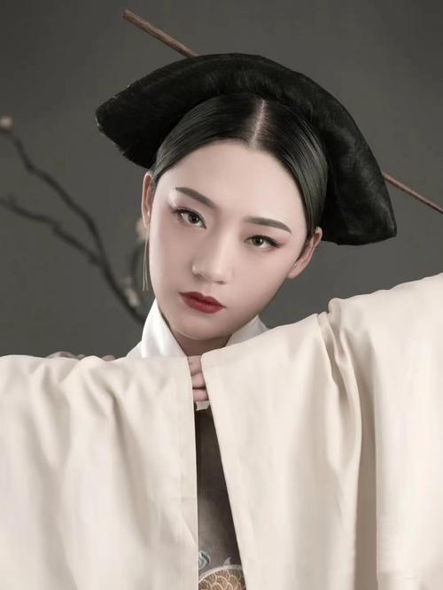 拥有狐狸眼面相的女人命运是怎么样的?