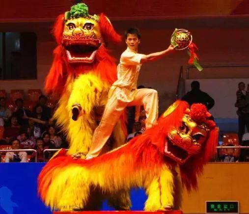 太平乐狮子舞 舞龙舞狮的起源及其颜色寓意