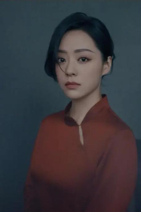 [女人面相图解]张靓颖的阴阳眼和丧父和婚姻的关系