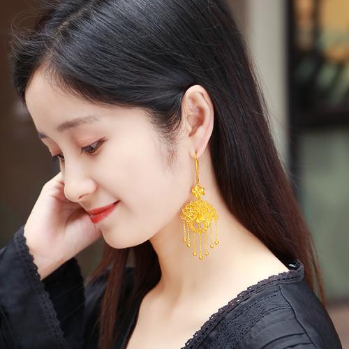 女人梦见戴金耳环