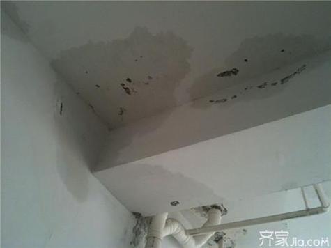 女人梦见厕所漏水是什么意思