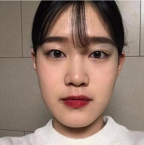 女人下巴短命运好不好?