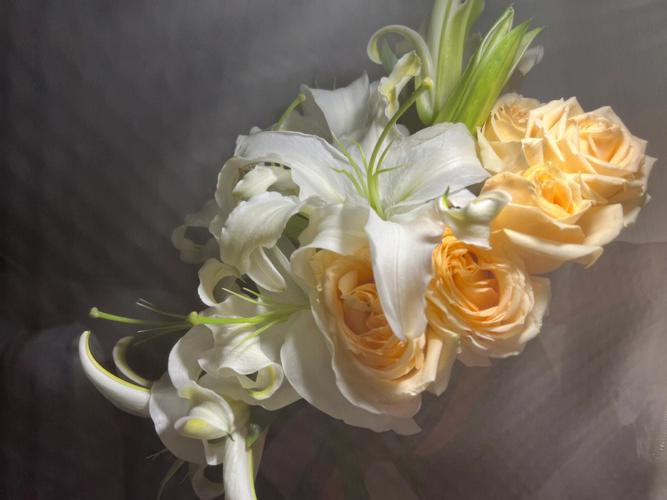 百合花放在卧室好吗?切记量要适当