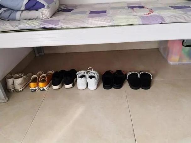 家里床下不能放鞋子么