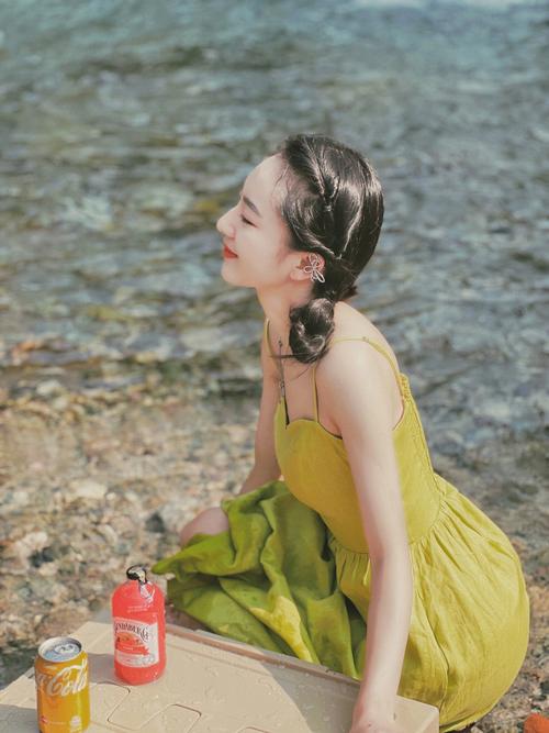 梦见水潭洗澡