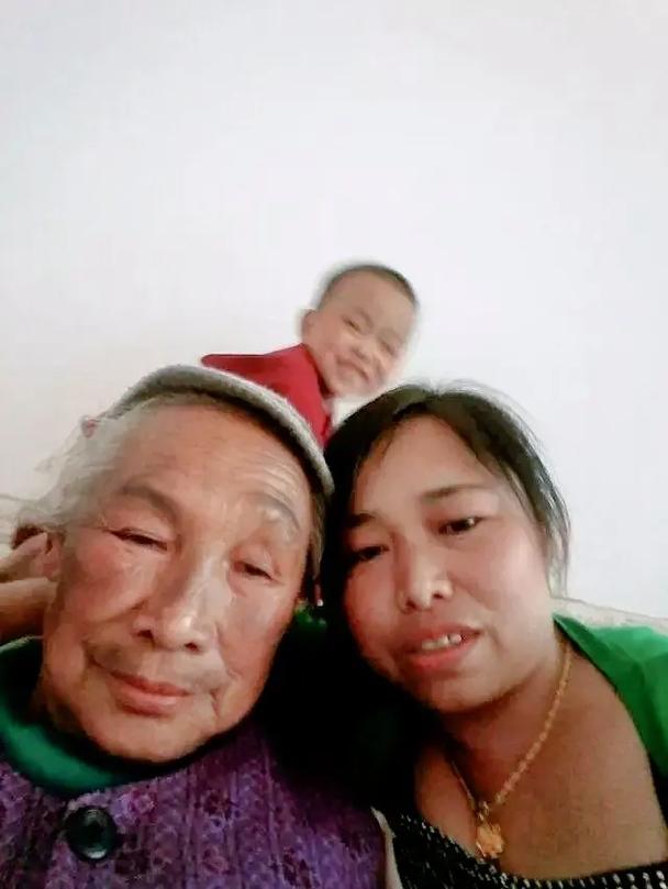 梦见妈妈用我的盆
