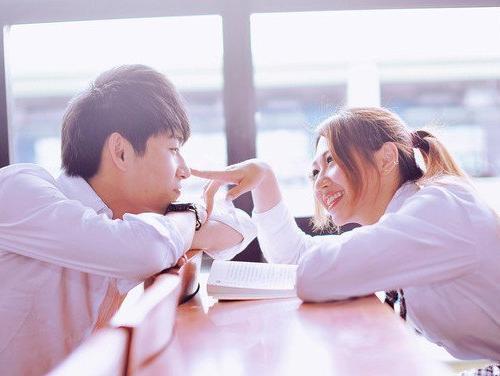 属牛人与什么属相的人相亲见面一见钟情几率最高?