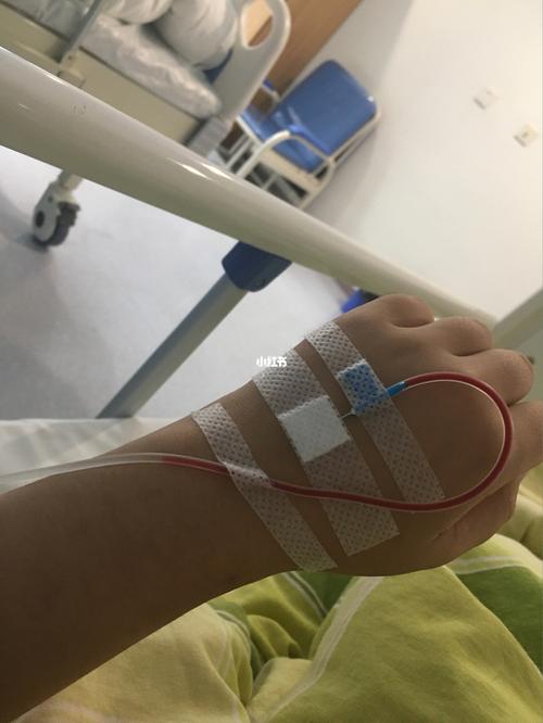 女人梦见自己打吊瓶回血什么意思