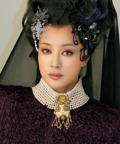 娱乐圈里的十个最具有克夫相的女人