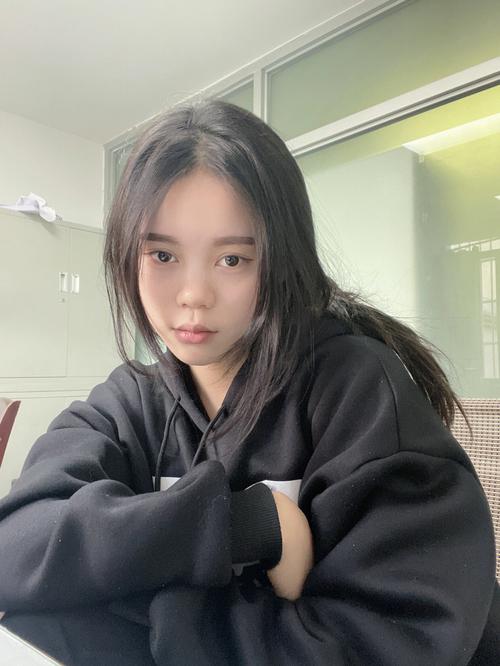 嘴巴大且嘴唇厚的人容易铺张浪费吗