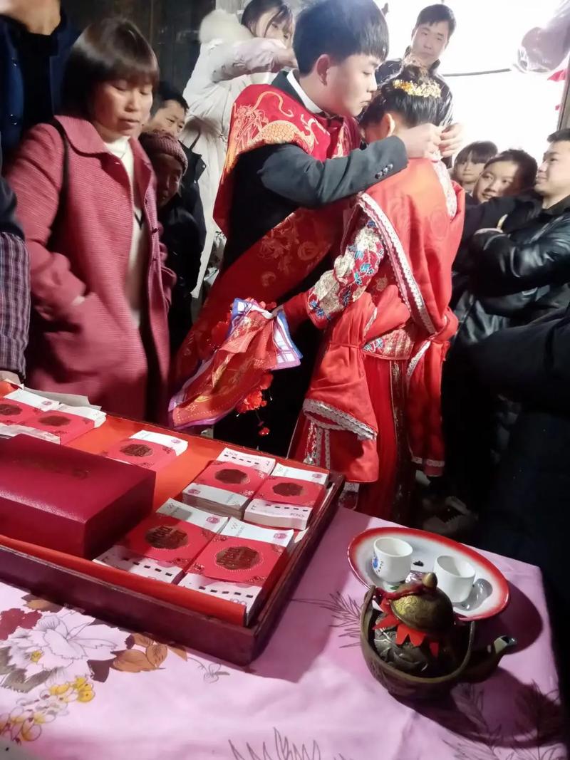 女孩子出嫁随份子要提前嘛