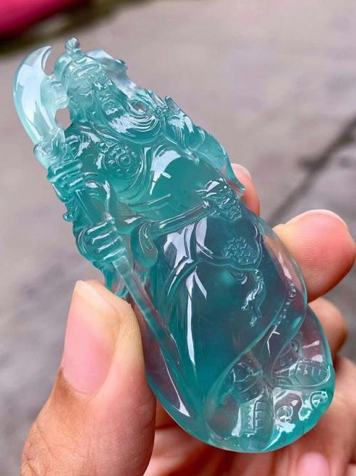 什么人不能佩戴关公