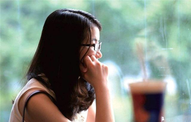 30岁前不宜出嫁的女人