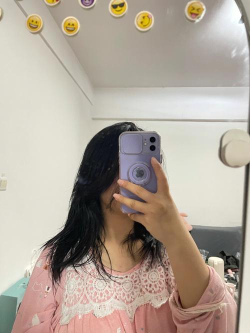 梦见一头乌黑头发被自己剪